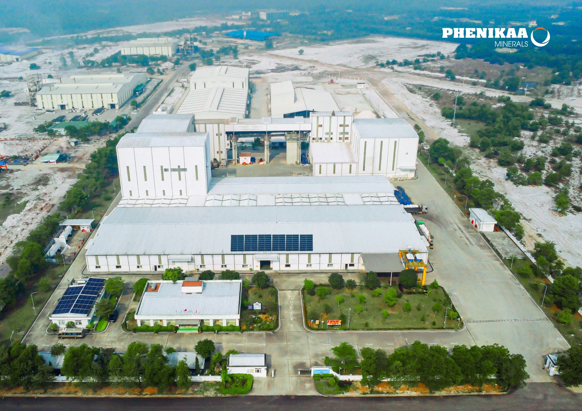 Toàn cảnh nhà máy Phenikaa Huế tại Việt Nam..jpg