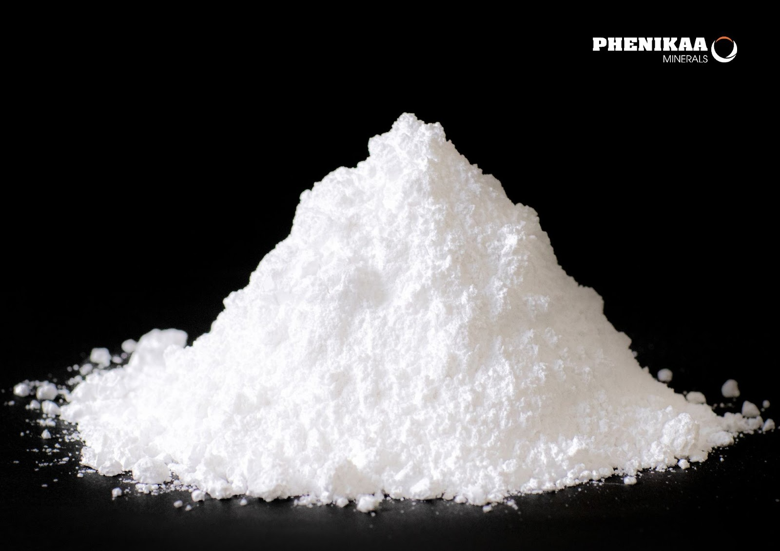 Bột Cristobalite từ Phenikaa Huế.png